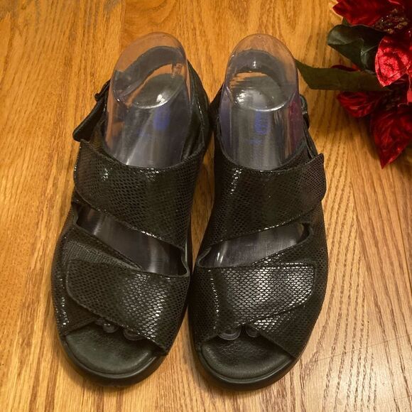 Wolky Jewel Sport Adjustable Strap Sandals - Picture 1 of 7